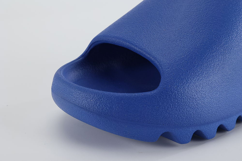 Yeezy-Slides-Azure-Replica2